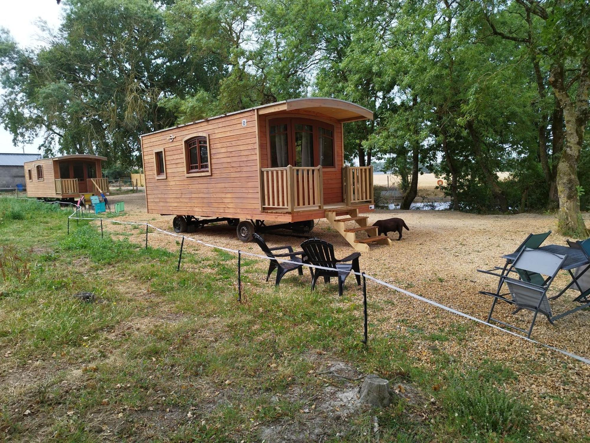 Roulotte Tout Confort A La Ferme Saint-Lumine-de-Coutais Exterior foto